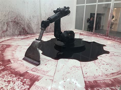 robot leaking hydraulic fluid art dies|Sun Yuan and Peng Yu Installation Becomes Bizarre。